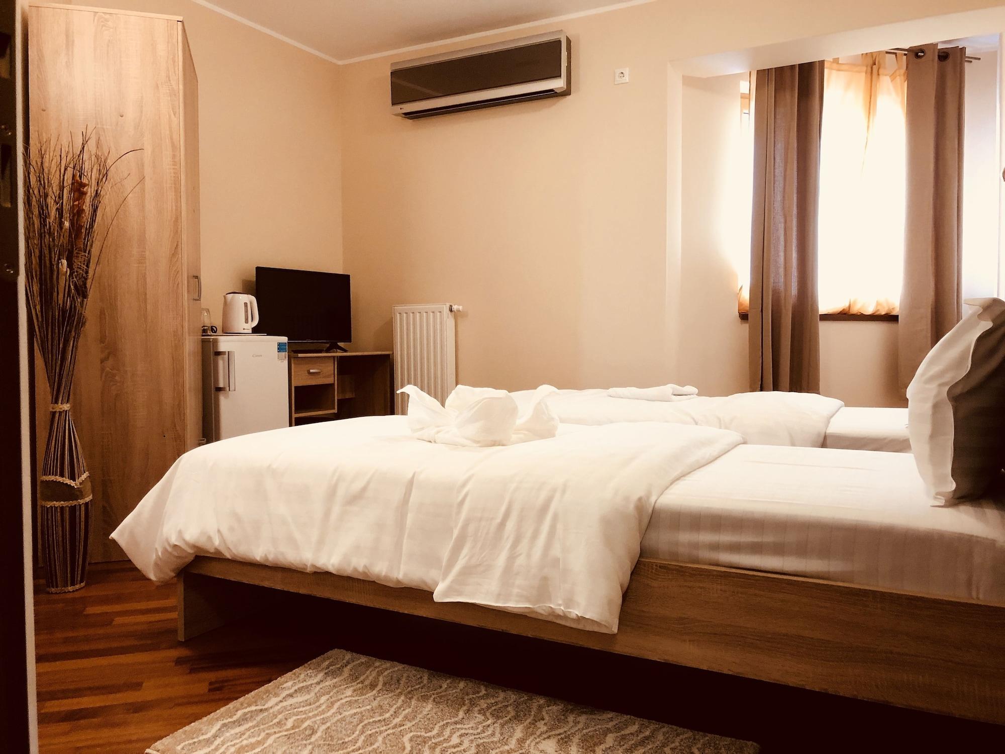 Monte Carlo Palace Rooms Bucharest Exterior photo